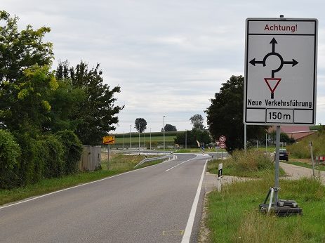 20200901 Kreisverkehr nach Laugna Aug